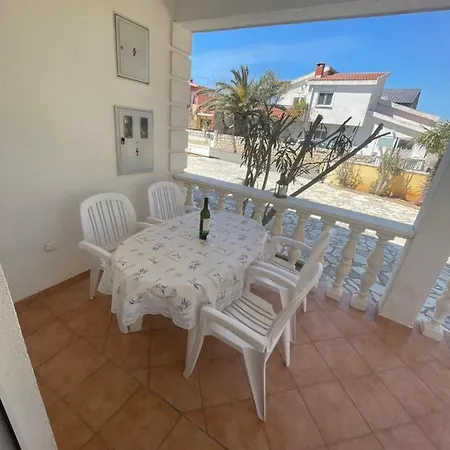 Apartment Croliday 802 Vir